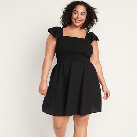 Old Navy Dresses & Skirts - Old Navy Black Smocked Square-Neck Mini Dress